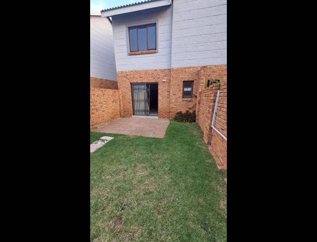 2 BEDROOM PROPERTY TO RENT IN NOORDWYK
